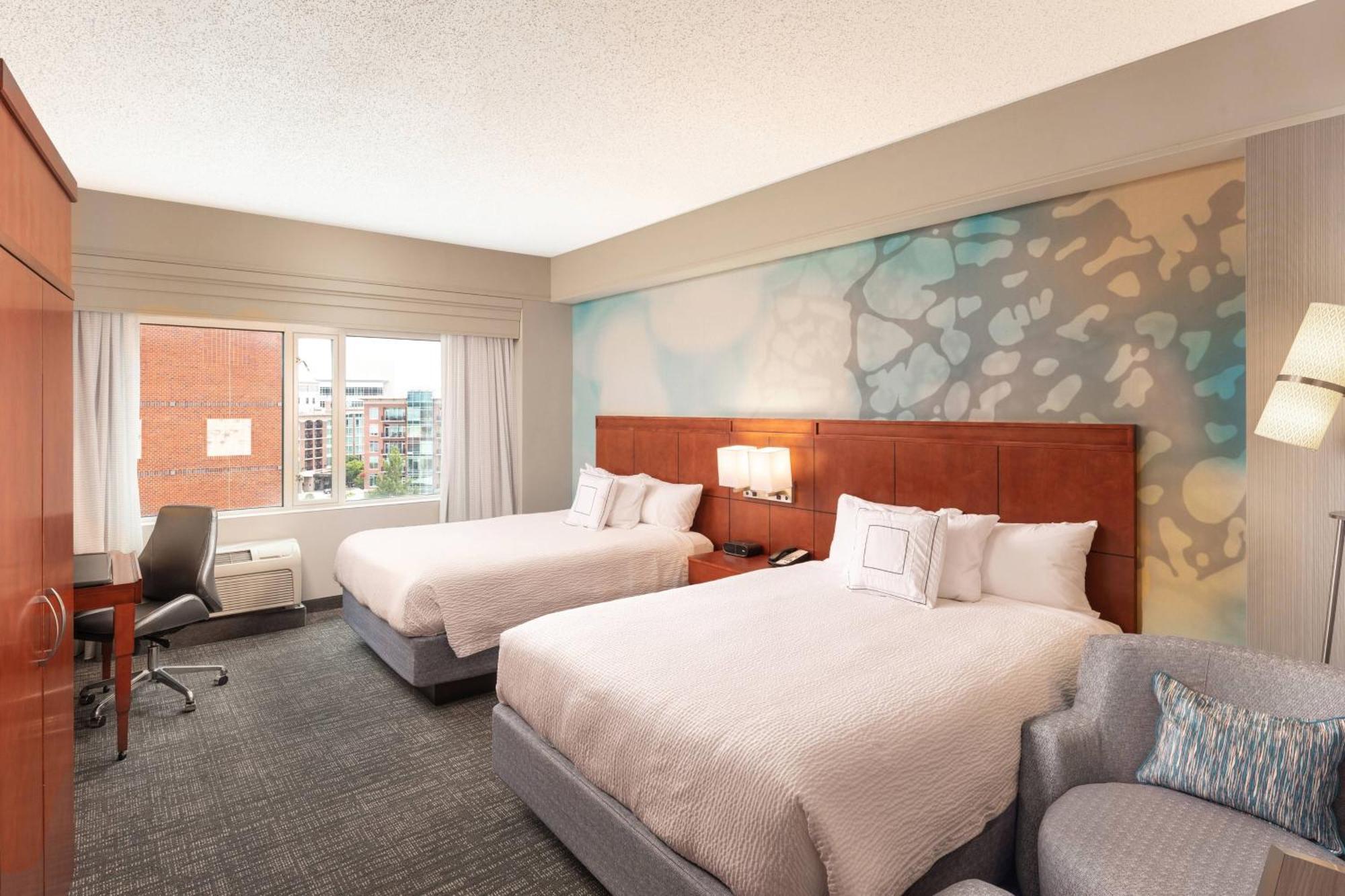 Courtyard By Marriott Greenville Downtown Exteriör bild