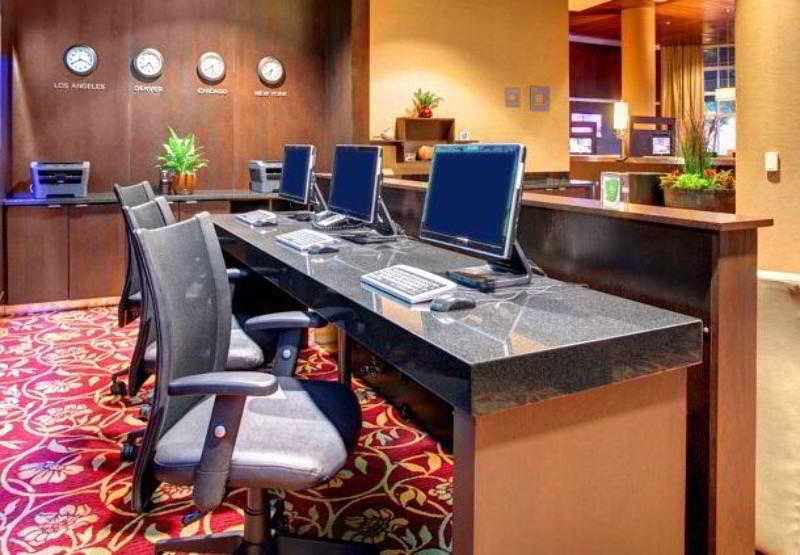 Courtyard By Marriott Greenville Downtown Exteriör bild