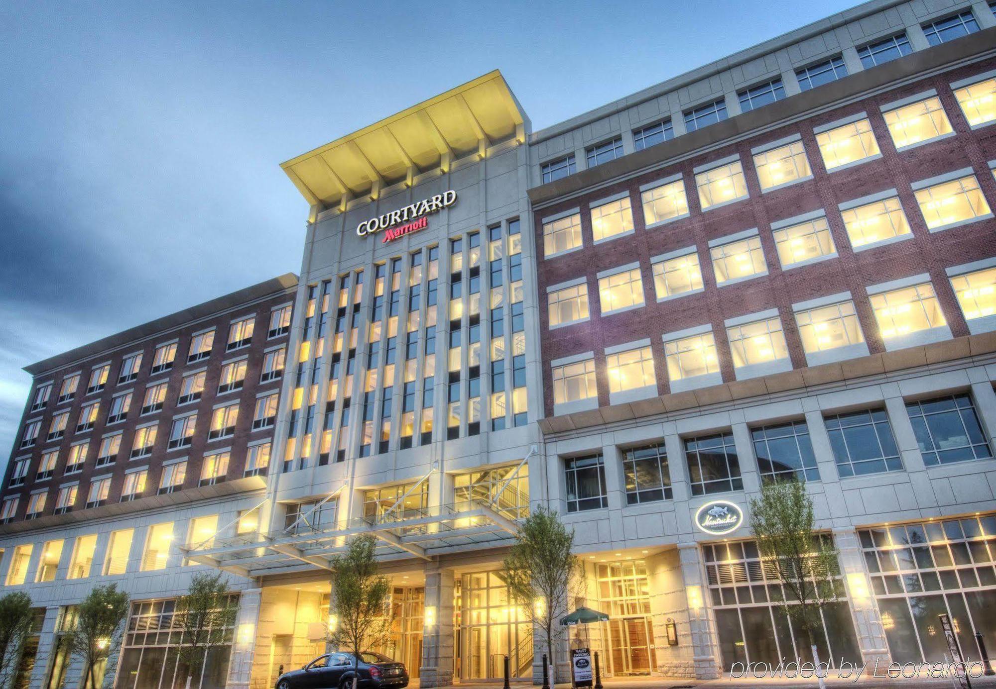 Courtyard By Marriott Greenville Downtown Exteriör bild