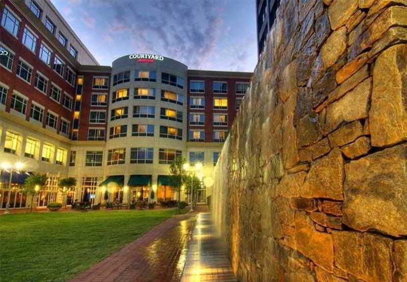 Courtyard By Marriott Greenville Downtown Exteriör bild