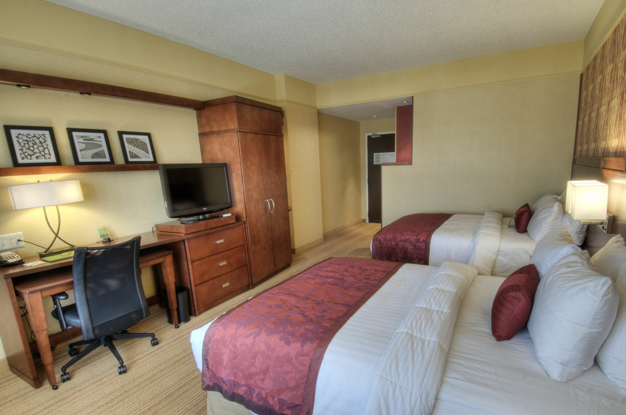 Courtyard By Marriott Greenville Downtown Exteriör bild