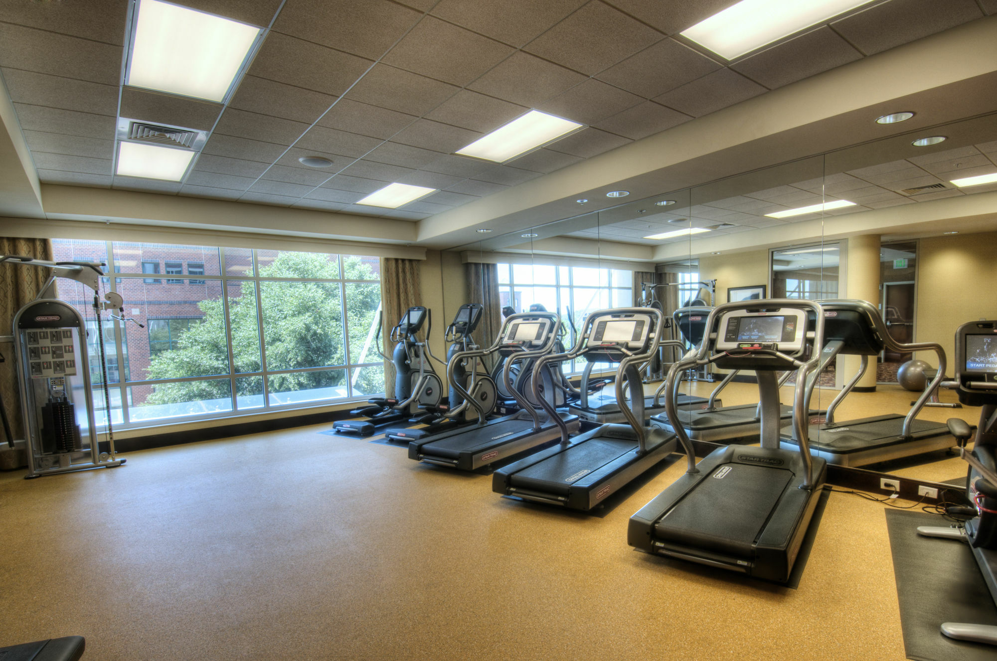 Courtyard By Marriott Greenville Downtown Exteriör bild
