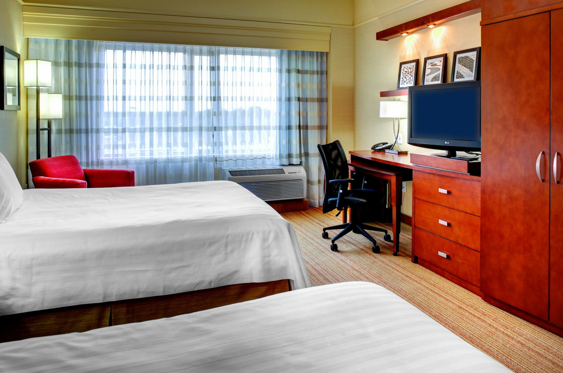 Courtyard By Marriott Greenville Downtown Exteriör bild